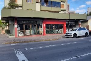 Loja com 258m², no bairro Pio X em Caxias do Sul para Comprar
