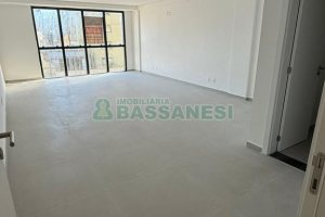 Sala com 81m², 2 vagas, no bairro Panazzolo em Caxias do Sul para Alugar
