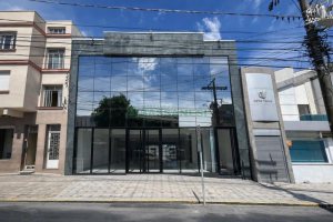 Predio com 1513m², 10 vagas, no bairro Pio X em Caxias do Sul para Alugar