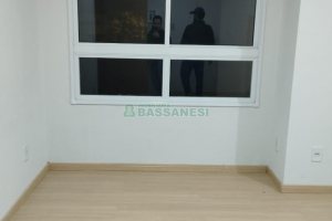 Apartamento com 47m², 2 dormitórios, 1 vaga, no bairro Nossa Senhora das Graças em Caxias do Sul para Alugar