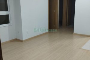 Apartamento com 47m², 2 dormitórios, 1 vaga, no bairro Nossa Senhora das Graças em Caxias do Sul para Alugar
