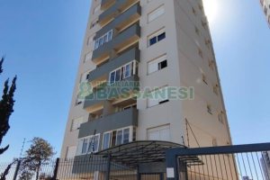 Apto Mobiliado com 52m², 1 dormitório, 1 vaga, no bairro Lourdes em Caxias do Sul para Comprar