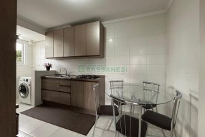 Apto Mobiliado com 52m², 1 dormitório, 1 vaga, no bairro Lourdes em Caxias do Sul para Comprar