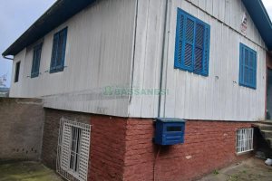 Casa com 164m², 2 dormitórios, -4 vaga, no bairro Madureira em Caxias do Sul para Comprar