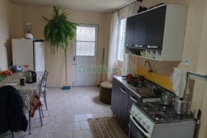 Casa com 164m², 2 dormitórios, -4 vaga, no bairro Madureira em Caxias do Sul para Comprar