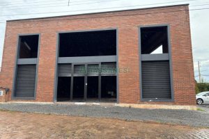 Loja com 372m², no bairro Forqueta em Caxias do Sul para Alugar