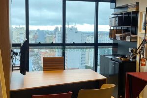 Sala com 23m², no bairro Centro em Caxias do Sul para Comprar