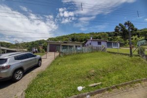 Chácara com 90m², 3 dormitórios, no bairro Parada Cristal em Caxias do Sul para Comprar