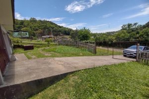 Chácara com 90m², 3 dormitórios, no bairro Parada Cristal em Caxias do Sul para Comprar