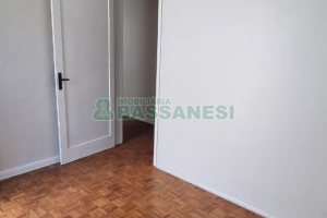 Casa com 100m², 3 dormitórios, 1 vaga, no bairro São Leopoldo em Caxias do Sul para Alugar