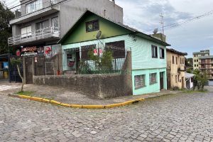 Casa com 270m², 3 dormitórios, 4 vagas, no bairro Nossa Senhora de Lourdes em Caxias do Sul para Alugar
