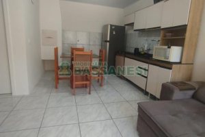 Casa com 52m², 2 dormitórios, 1 vaga, no bairro São Caetano em Caxias do Sul para Alugar
