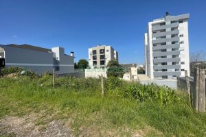 Terreno com 720m², no bairro Santa Lúcia em Caxias do Sul para Comprar