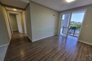 Apartamento com 86m², 2 dormitórios, 2 vagas, no bairro Santa Catarina em Caxias do Sul para Alugar