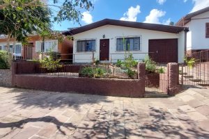 Casa com 100m², 3 dormitórios, 2 vagas, no bairro Panazzolo em Caxias do Sul para Alugar