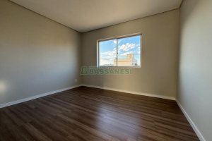 Apartamento com 61m², 3 dormitórios, 1 vaga, no bairro Fatima em Caxias do Sul para Comprar