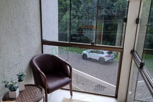 Sobrado com 194m², 4 dormitórios, -4 vaga, no bairro Vinhedos em Caxias do Sul para Comprar