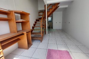 Sobrado com 70m², 2 dormitórios, 1 vaga, no bairro Salgado Filho em Caxias do Sul para Alugar