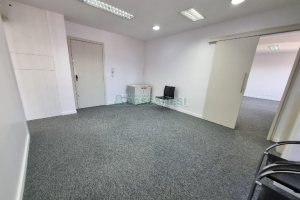 Sala com 50m², no bairro Centro em Caxias do Sul para Alugar