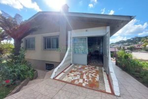 Casa com 143m², 5 dormitórios, no bairro São Ciro em Caxias do Sul para Comprar