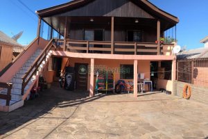 Casa com 110m², 4 dormitórios, no bairro Santa Corona em Caxias do Sul para Comprar