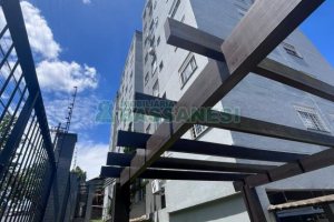 Apartamento com 48m², 2 dormitórios, 1 vaga, no bairro Pioneiro em Caxias do Sul para Comprar