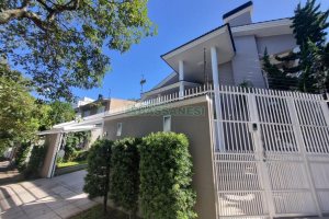 Casa com 393m², 3 dormitórios, 4 vagas, no bairro Cinqüentenário em Caxias do Sul para Alugar ou Comprar