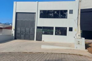 Pavilhão com 330m², no bairro Tijuca em Caxias do Sul para Alugar