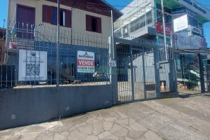 Casa com 172m², 1 vaga, no bairro Nossa Senhora de Fátima em Caxias do Sul para Comprar