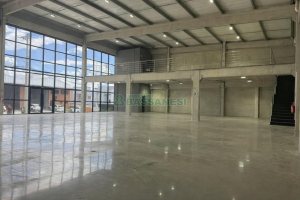 Pavilhão com 636m², no bairro São Gotardo em Flores da Cunha para Alugar