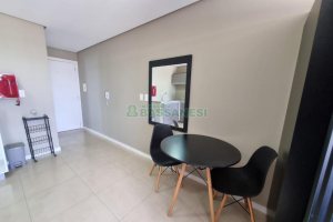 Kitinete Mobiliado com 40m², 1 dormitório, 1 vaga, no bairro Petrópolis em Caxias do Sul para Alugar