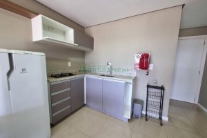 Kitinete Mobiliado com 40m², 1 dormitório, 1 vaga, no bairro Petrópolis em Caxias do Sul para Alugar