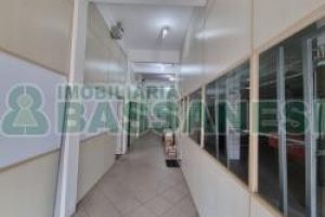 Predio com 460m², no bairro Nossa Senhora de Fátima em Caxias do Sul para Comprar