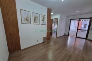 Apartamento com 63m², 2 dormitórios, 1 vaga, no bairro Marechal Floriano em Caxias do Sul para Alugar