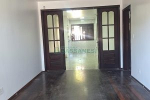 Casa com 110m², 3 dormitórios, no bairro Cinqüentenário em Caxias do Sul para Alugar