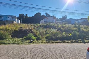 Terreno, no bairro Nossa Senhora das Graças em Caxias do Sul para Comprar