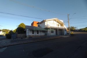 Casa com 190m², 3 dormitórios, 1 vaga, no bairro Santa Catarina em Caxias do Sul para Comprar