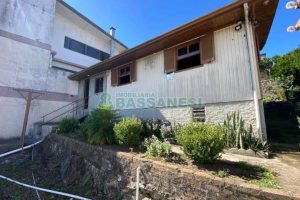 Casa com 91m², 3 dormitórios, 1 vaga, no bairro Planalto em Caxias do Sul para Comprar