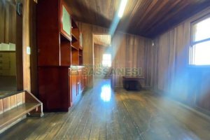 Casa com 91m², 3 dormitórios, 1 vaga, no bairro Planalto em Caxias do Sul para Comprar