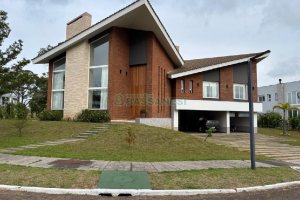 Casa com 400m², 4 dormitórios, 3 vagas, no bairro São Ciro em Caxias do Sul para Alugar