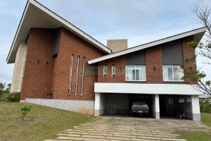 Casa com 400m², 4 dormitórios, 3 vagas, no bairro São Ciro em Caxias do Sul para Alugar