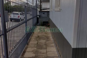 Casa com 88m², 3 dormitórios, 2 vagas, no bairro São José em Caxias do Sul para Comprar