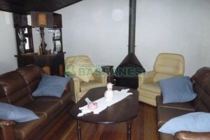 Casa com 230m², 4 dormitórios, 3 vagas, no bairro Bela Vista em Caxias do Sul para Alugar