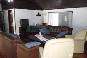 Casa com 230m², 4 dormitórios, 3 vagas, no bairro Bela Vista em Caxias do Sul para Alugar