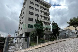 Apartamento com 81m², 2 dormitórios, 2 vagas, no bairro Panazzolo em Caxias do Sul para Comprar