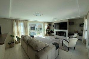 Casa com 264m², 3 dormitórios, 2 vagas, no bairro Vinhedos em Caxias do Sul para Comprar