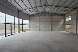 Pavilhão com 243m², no bairro Ana Rech em Caxias do Sul para Alugar