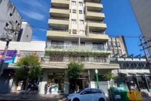 Sala com 32m², no bairro Centro em Caxias do Sul para Alugar