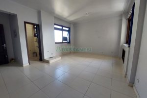 Sala com 32m², no bairro Centro em Caxias do Sul para Alugar
