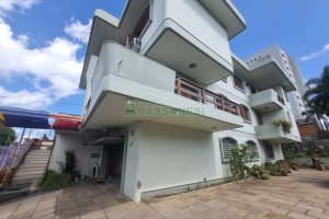 Casa com 230m², 4 dormitórios, 2 vagas, no bairro Colina Sorriso em Caxias do Sul para Alugar